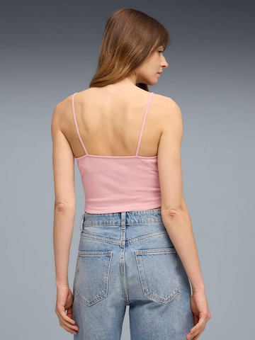 Top 'Puma Wardrobe Ess Ribbed Tank Top' di PUMA in rosa: frontale