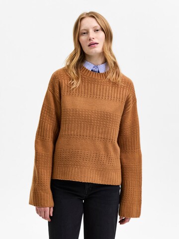 SELECTED FEMME Pullover 'FRY' in Braun: predná strana