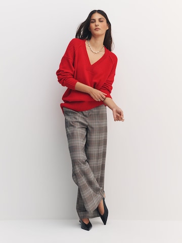 raudona Next Megztinis