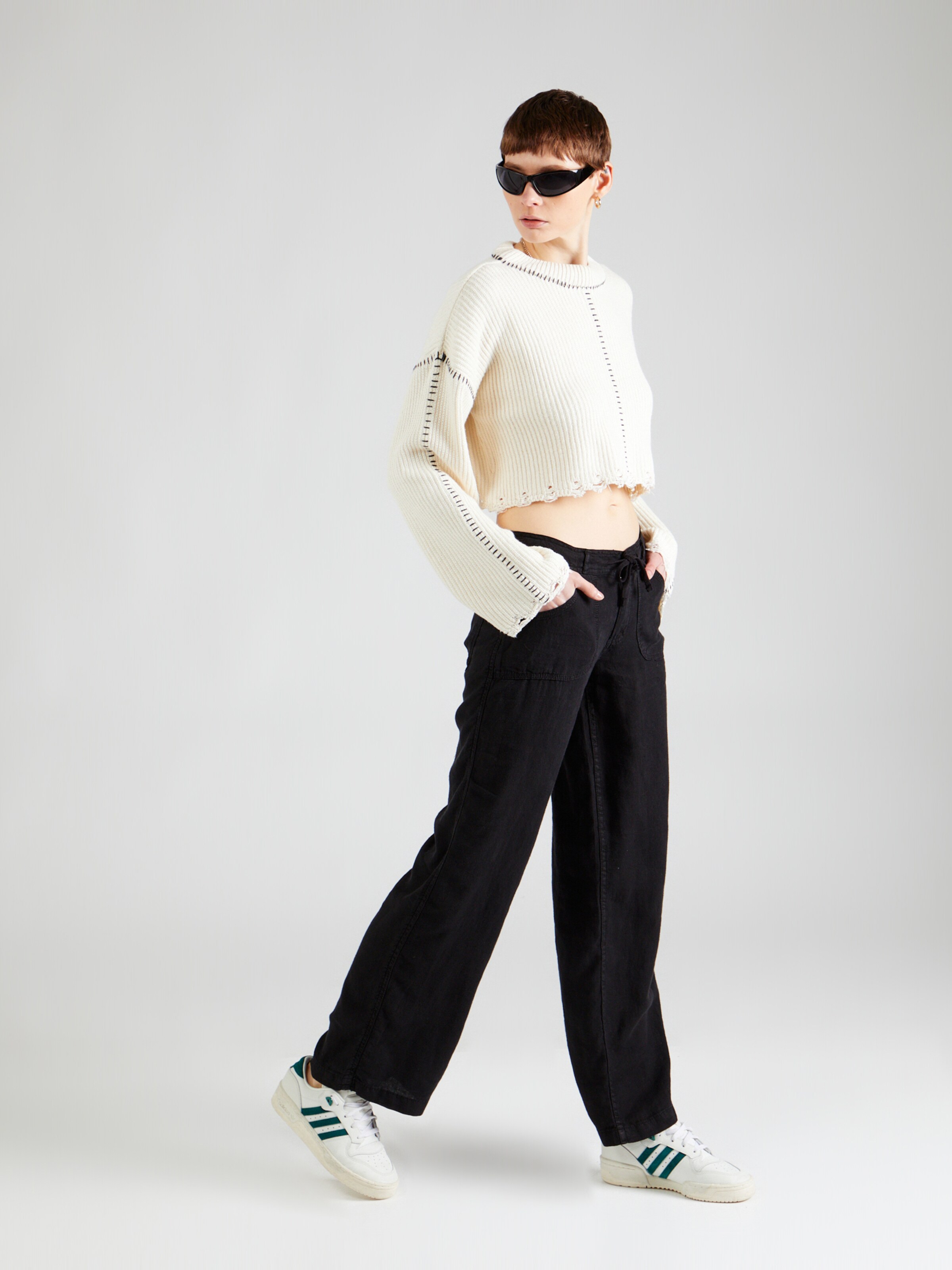 Regular Pantalon BDG Urban Outfitters en Noir ABOUT YOU