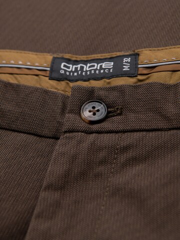 Ombre Regular Chino 'Quintessence' in Bruin