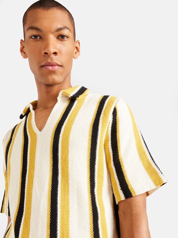 TOPMAN Shirt in Gelb