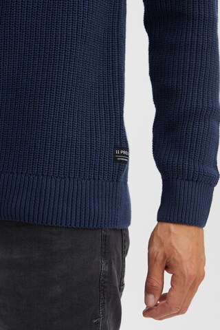 11 Project Strickpullover 'Adam' in Blau