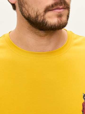 T-Shirt CAT by Maniita Lacitta en jaune