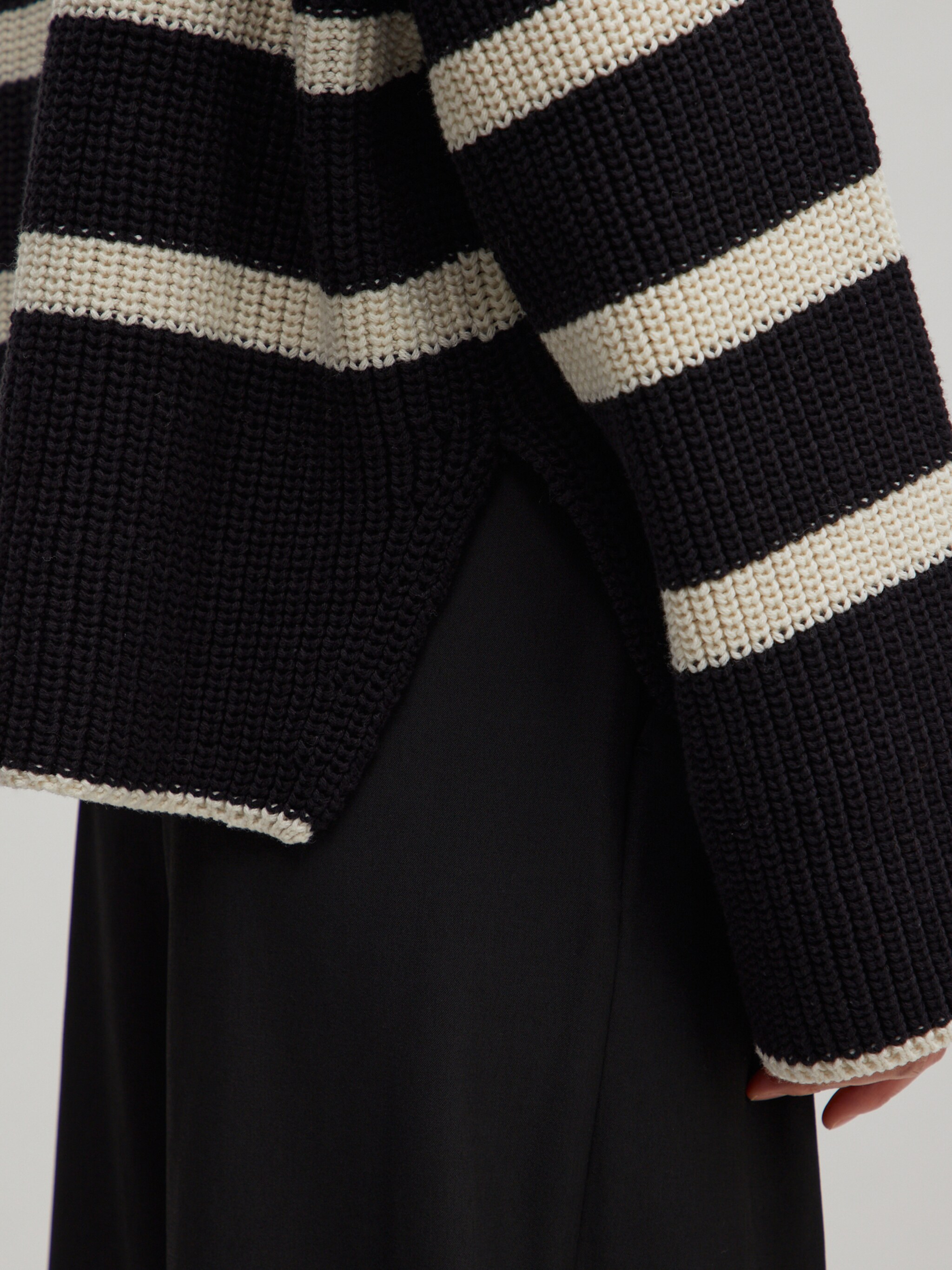 EDITED Produits Pull-over 'Matthea' noir