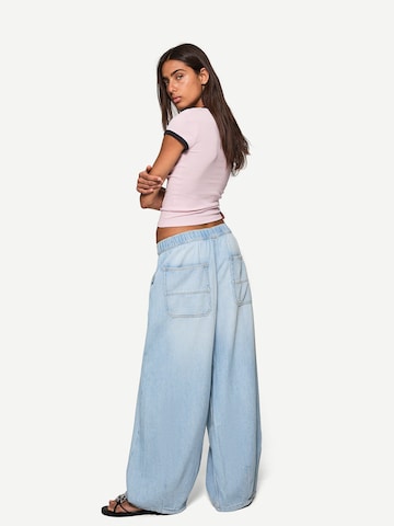 Bershka Baggy Džínsy - Modrá