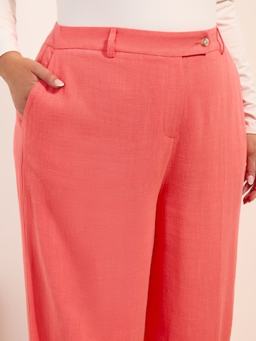 Friends Like These Wide Leg Hose in Orange