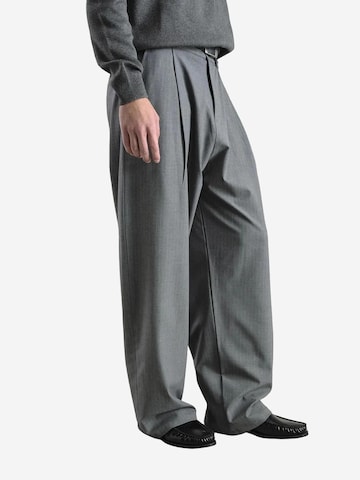 Loosefit Pantaloni con pieghe di Giesto in grigio