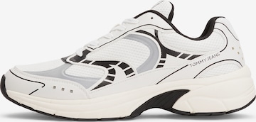 Tommy JeansNiske tenisice 'ARCHIVE '25' - bijela boja: prednji dio