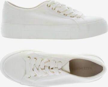 HALLHUBER Sneakers & Trainers in 38 in White: front