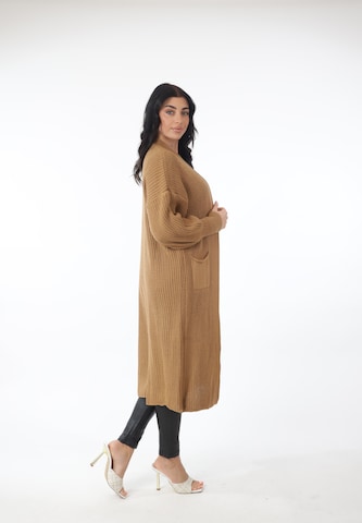 Manteau en tricot Elara en beige
