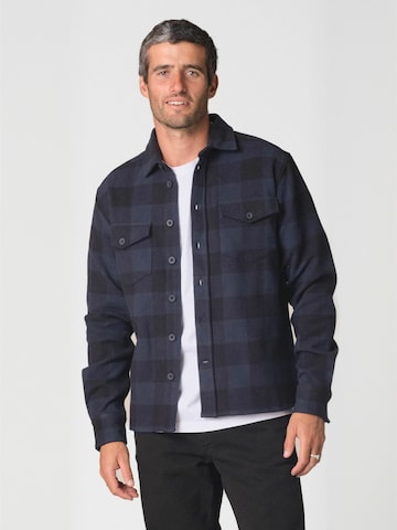 Klitmøller Collective - Ajuste regular Camisa ' Casper ' en azul: frente