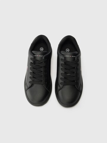 TOMMY HILFIGER Sneaker '2COOL4SKOOL' in Schwarz
