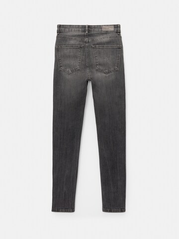 Pull&Bear Skinny Jeans in Grau