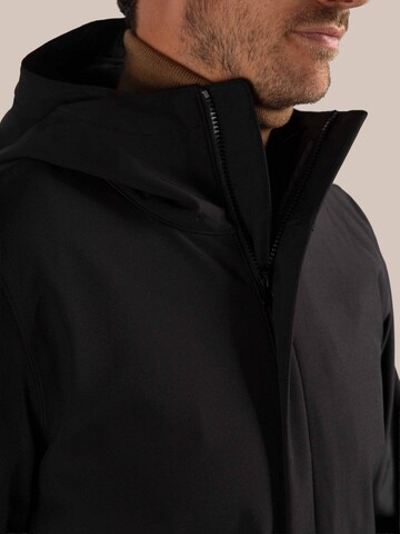 Suitable Winter coat in Black