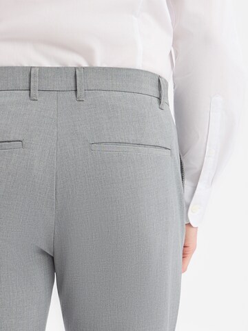 Regular Pantalon à pince Finshley & Harding en gris