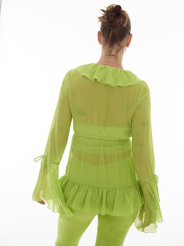 ABOUT YOU x Laura Giurcanu Blouse 'Margarete' in Groen