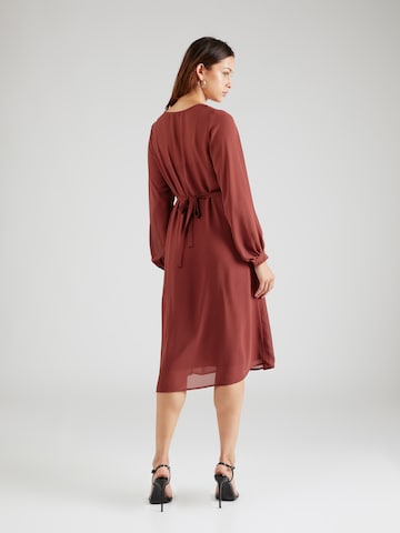 Robe 'Nola' ABOUT YOU en marron