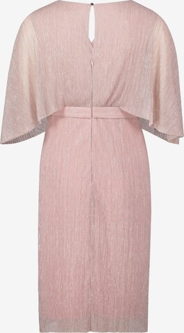 Robe de cocktail Vera Mont en rose