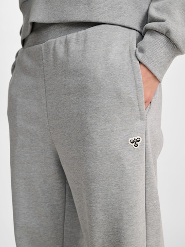 Hummel Loose fit Trousers in Grey
