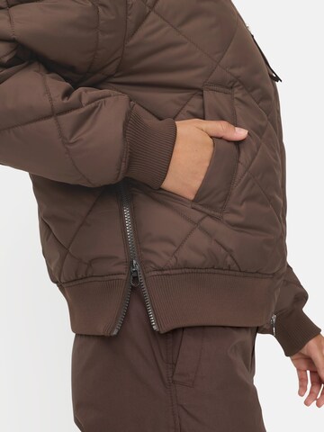 CAMEL ACTIVE Oversize Bomberjacke mit Diamantsteppung in Braun