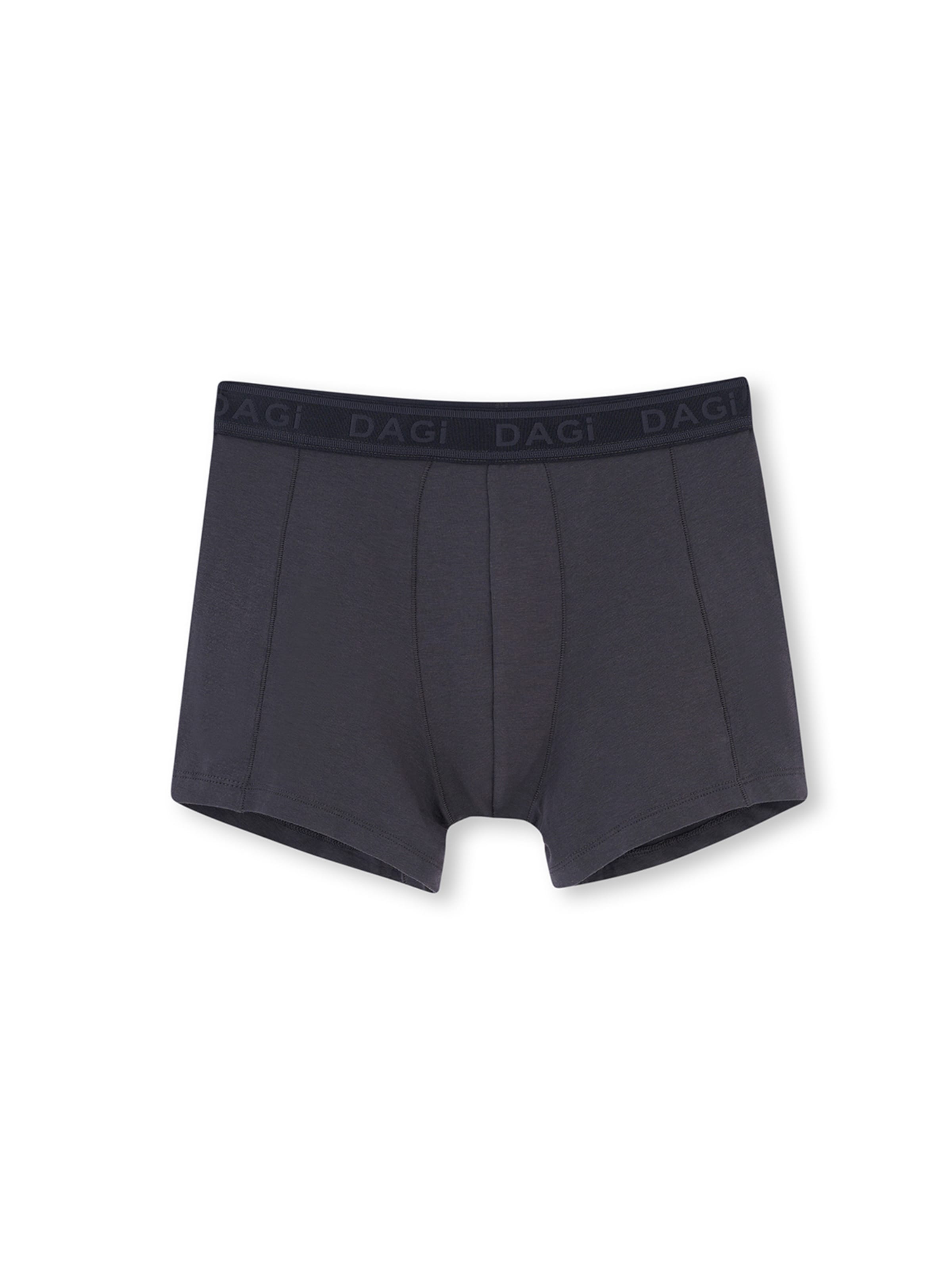 Dagi Μποξεράκι σε μαύρο: μπροστά