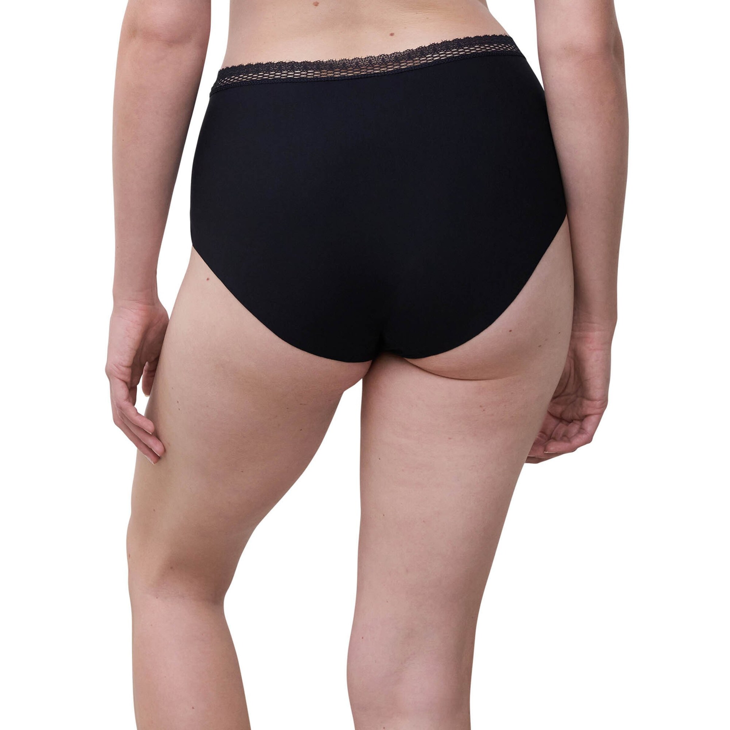 Chantelle Slip in Black