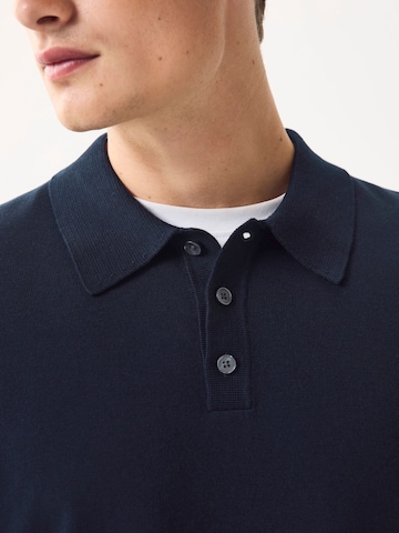 Tricou de la Next pe albastru