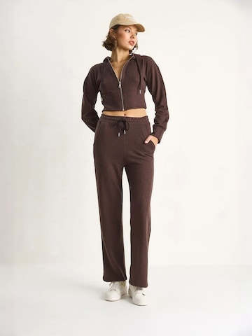 Bianco Lucci - Fato de jogging em castanho