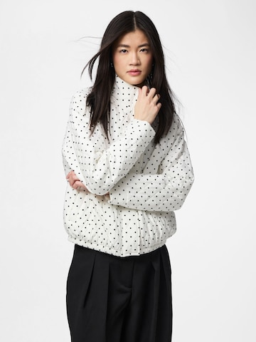 PIECES Between-season jacket 'PCFAMILLA' in White: front