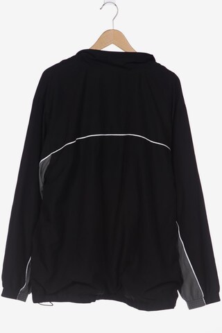 Reebok Jacket & Coat in M-L in Black