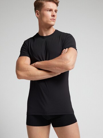 IUMAN Intimissimi Shirt in Black