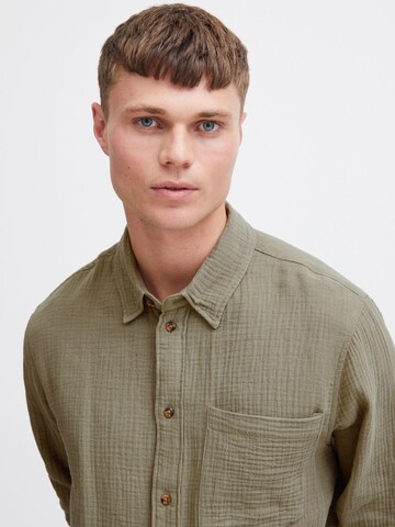 Coupe regular Chemise 'DIain' !Solid en vert