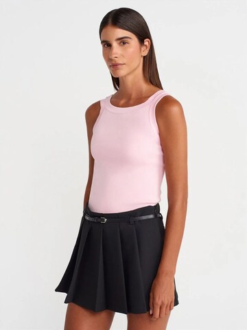 Dilvin Top in Roze: voorkant