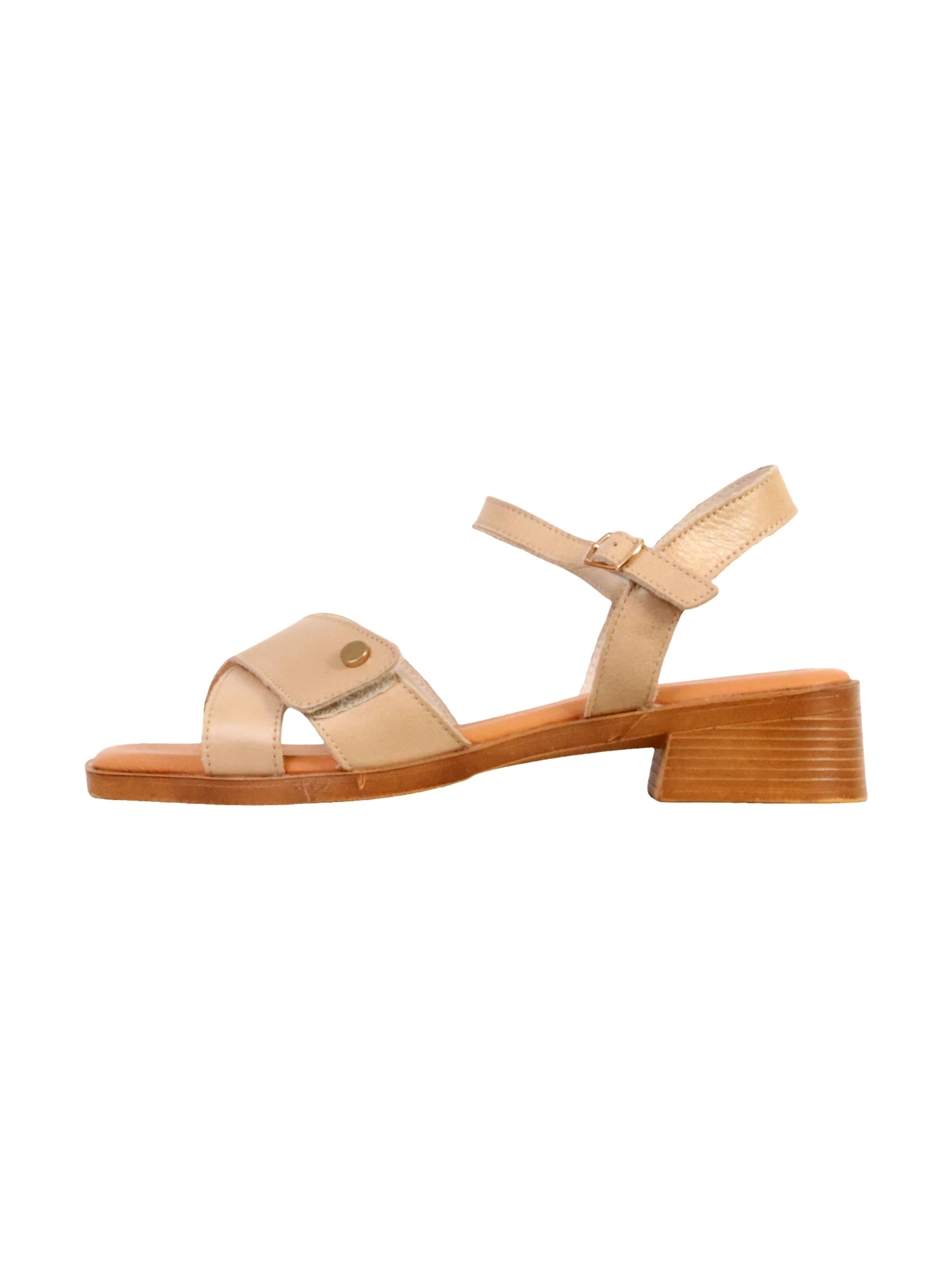 Sandales The Divine Factory en beige : devant