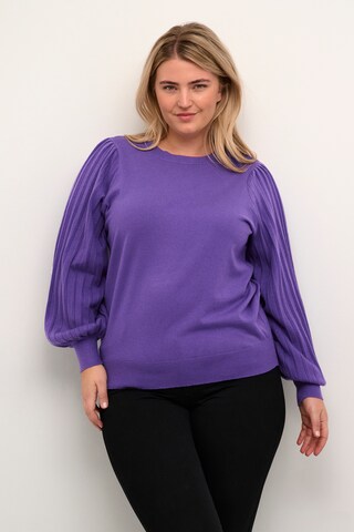 Pull-over 'Loni' KAFFE CURVE en violet : devant