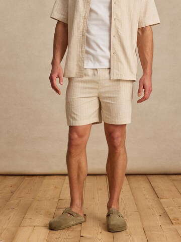 Regular Pantalon 'Hauke' DAN FOX APPAREL en beige : devant
