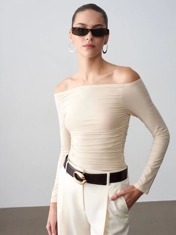 Maglietta di Dilvin in beige