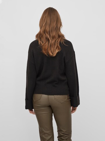 VILA Sweater in Black