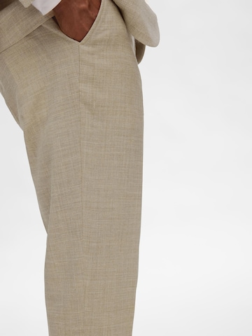 Coupe slim Pantalon à plis 'SLHOasis' SELECTED en beige