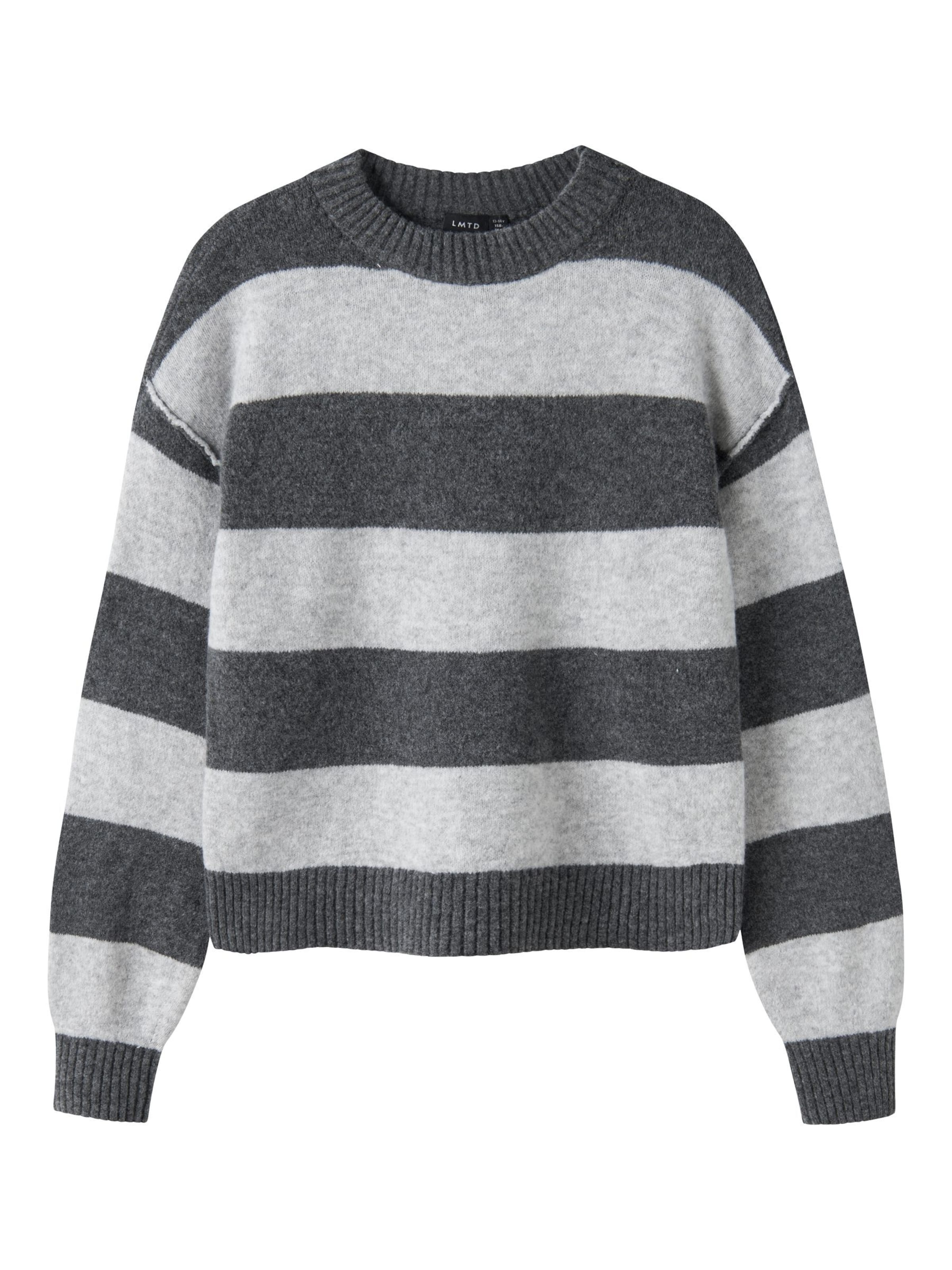 LMTD Sweater in Grey: front