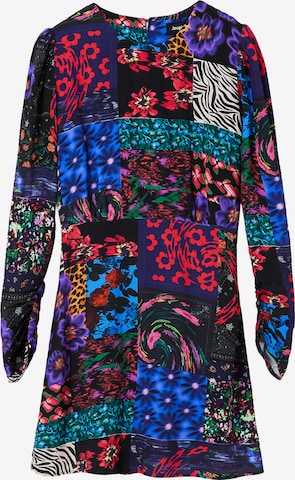 Rochie de la Desigual pe negru: față