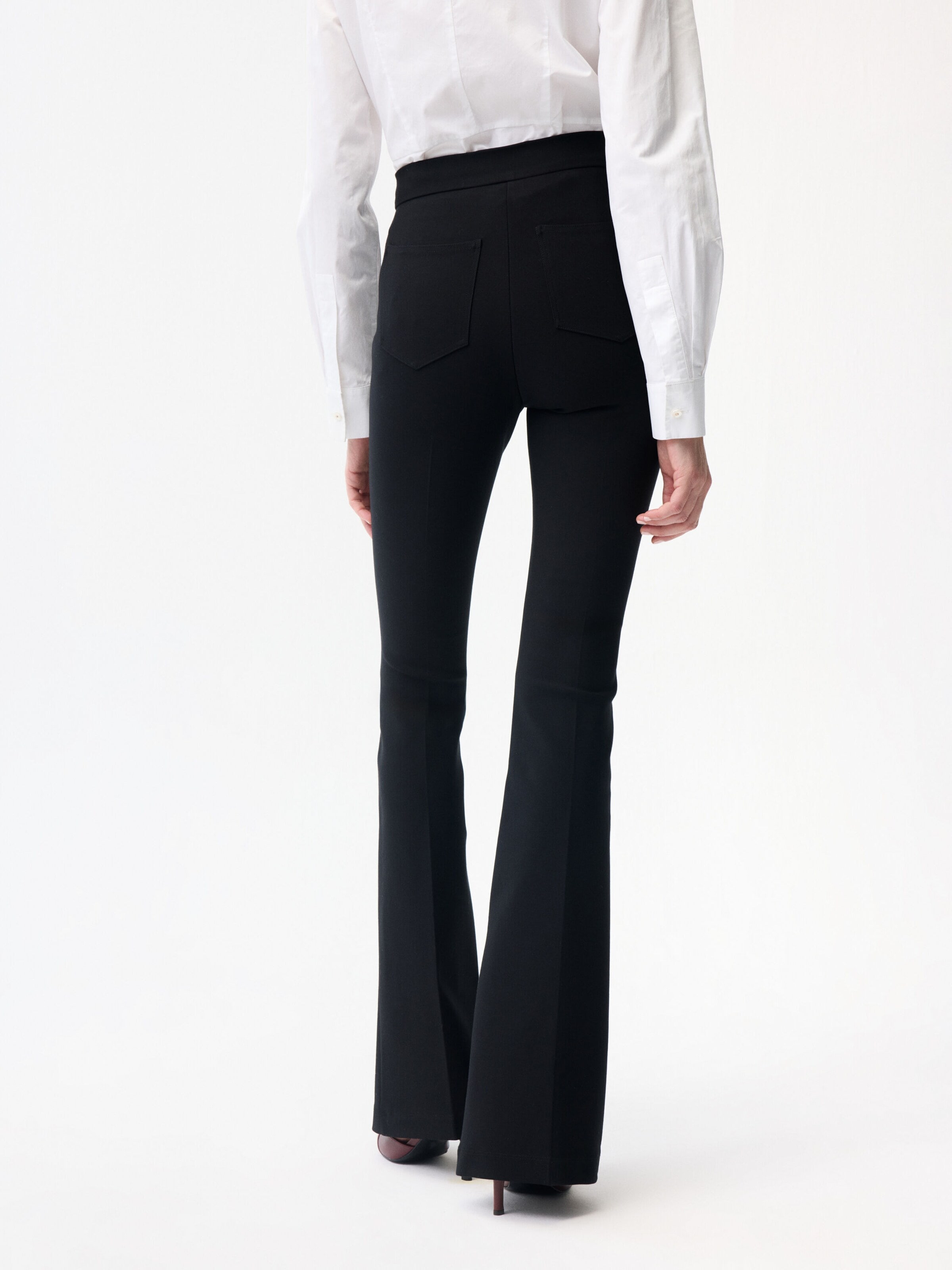 adl Regular Trousers in Black