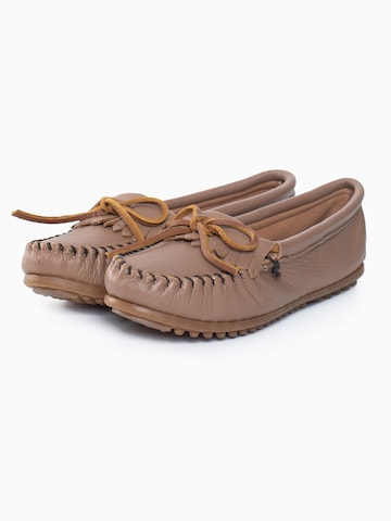 Mocassin 'Deerskin Kilty' Minnetonka en marron