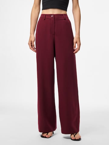 Wide Leg Pantalon 'PCKamil' PIECES en rouge : devant