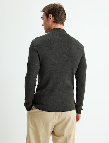 Koton Pullover in Grau