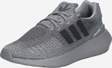 Baskets basses 'Swift Run 22' ADIDAS ORIGINALS en gris : devant