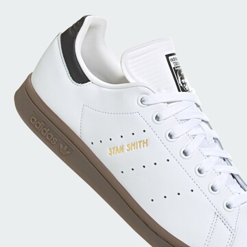 ADIDAS ORIGINALS Низкие кроссовки 'Stan Smith' в Белый