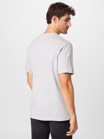 T-Shirt Cotton On en gris