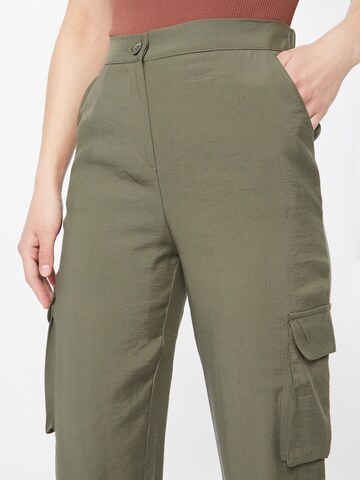 Effilé Pantalon cargo Koton en vert